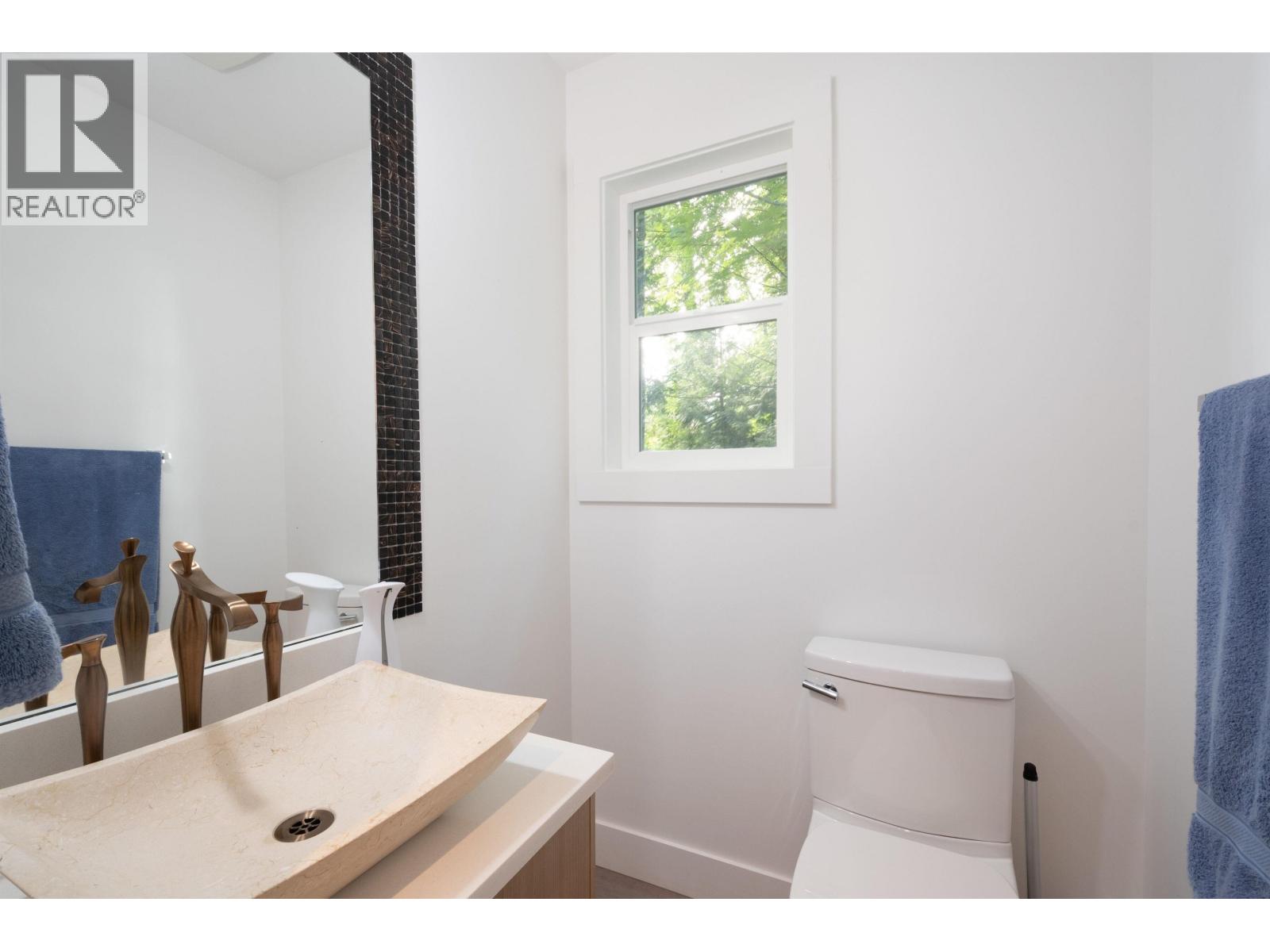 2867 Panorama Drive, North Vancouver, British Columbia  V7G 1V7 - Photo 12 - R3177513