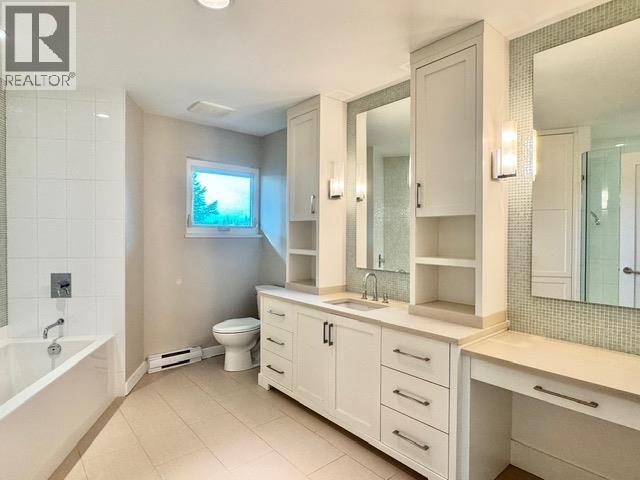 4xx5 Almondel Court, West Vancouver, British Columbia  V7V 4V4 - Photo 19 - R3177499