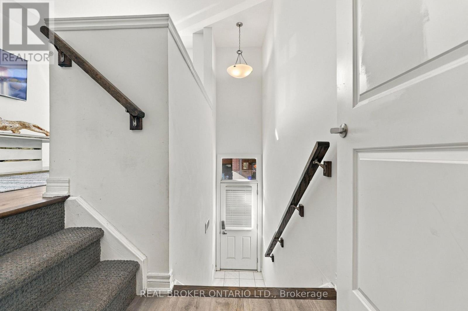 28 - 575 Woodward Avenue, Hamilton, Ontario  L8H 6P2 - Photo 3 - X13722146