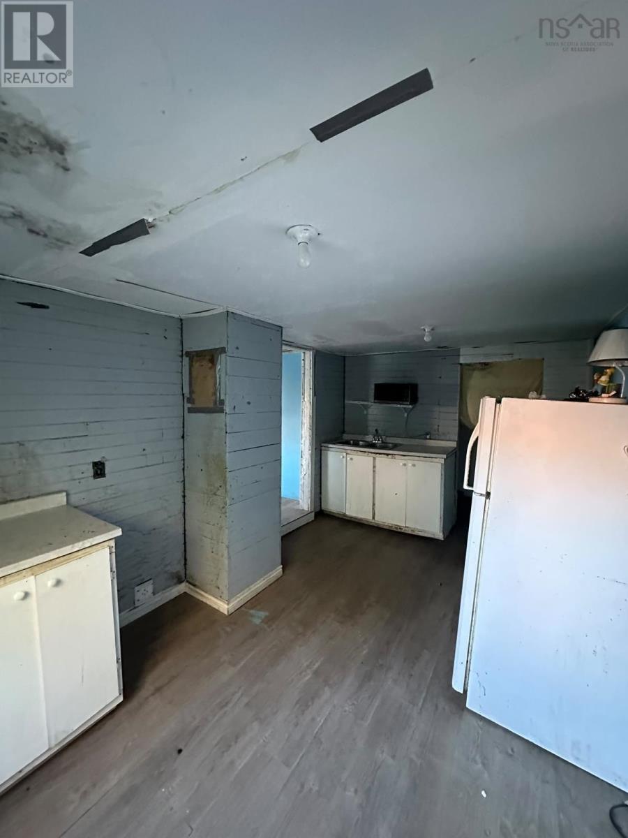 103 Bay Street, Sydney, Nova Scotia  B1N 2J6 - Photo 8 - 202626351