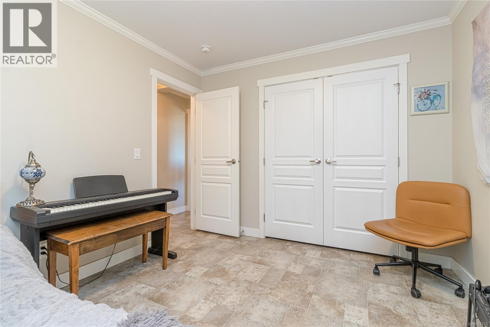 8258 Trans Canada Hwy