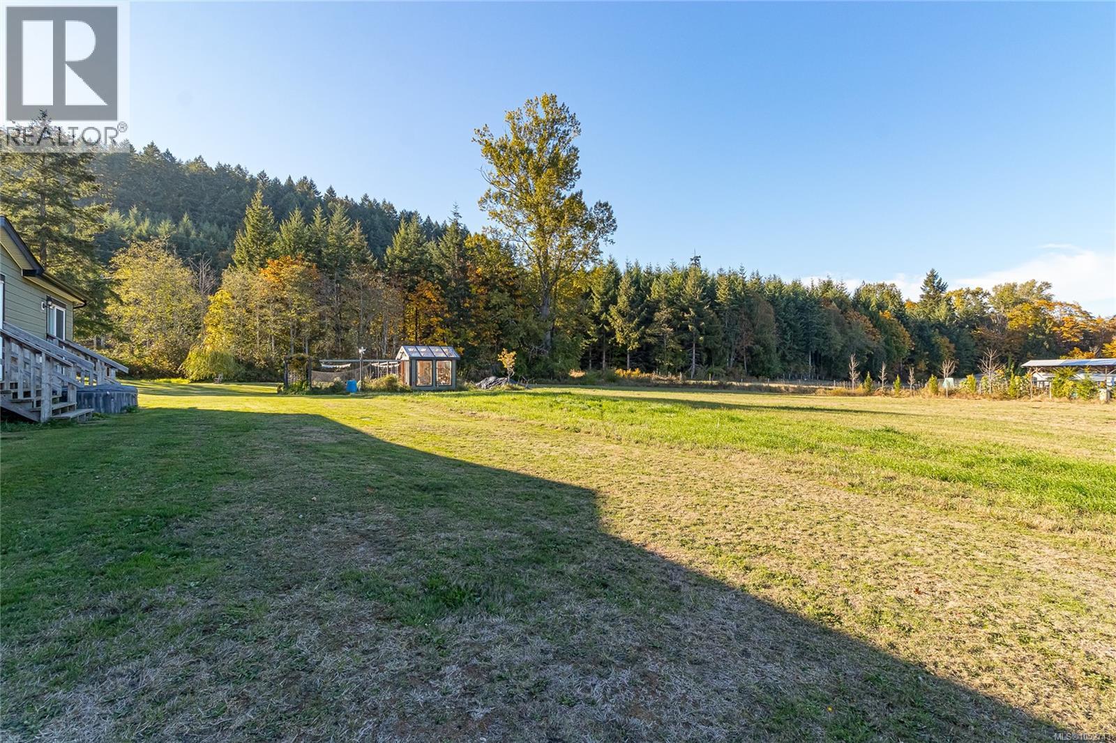 8258 Trans Canada Hwy