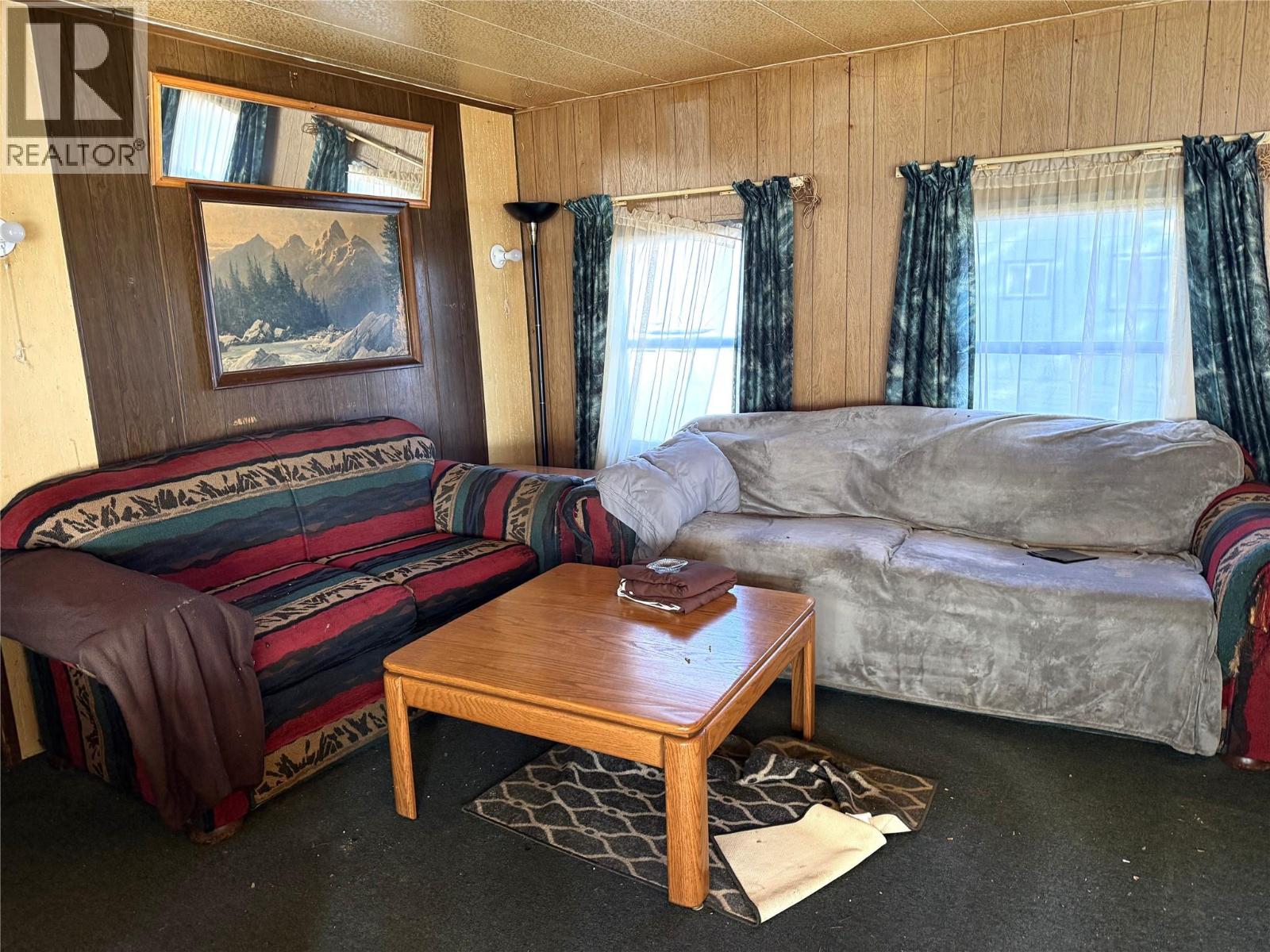 1765 Niagara Crescent, Elkford, British Columbia  V0B 1H0 - Photo 3 - 10404164