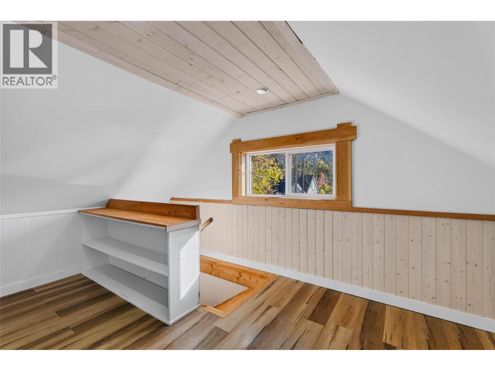 515 Sayward Avenue, Salmo, British Columbia  V0G 1Z0 - Photo 18 - 10403556