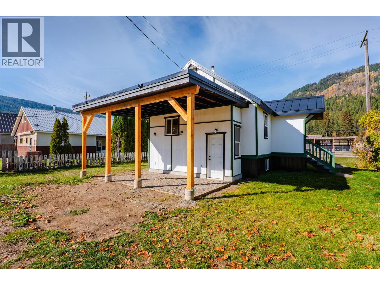515 Sayward Avenue, Salmo, British Columbia  V0G 1Z0 - Photo 39 - 10403556