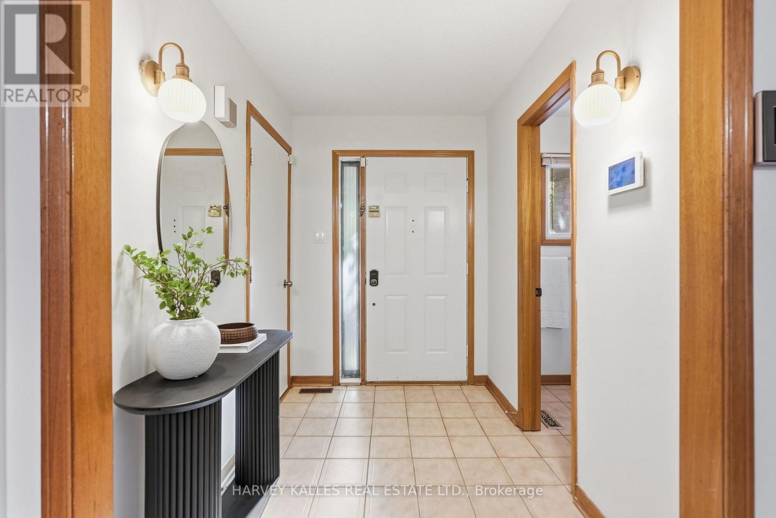4222 Angeloni Drive, Mississauga (Rathwood), Ontario  L4Z 2S9 - Photo 3 - W14104134