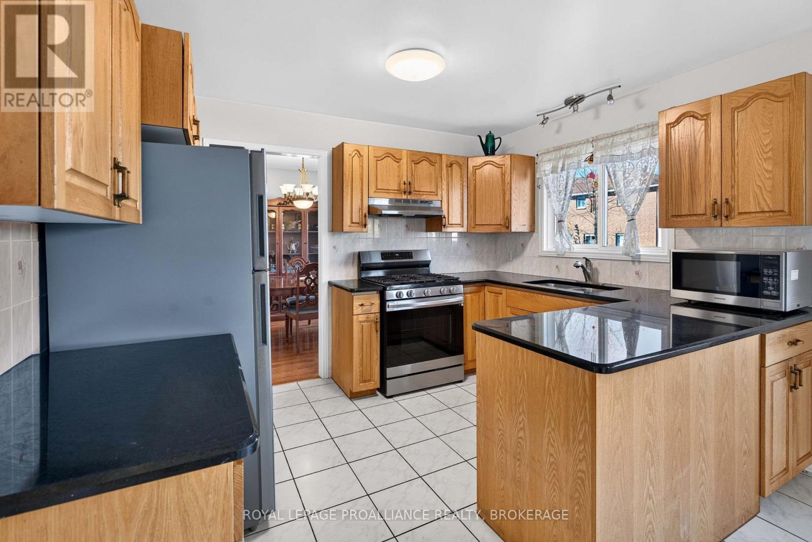 323 Sunrise Crescent, Kingston (East Gardiners Rd), Ontario  K7M 8A5 - Photo 10 - X14103368