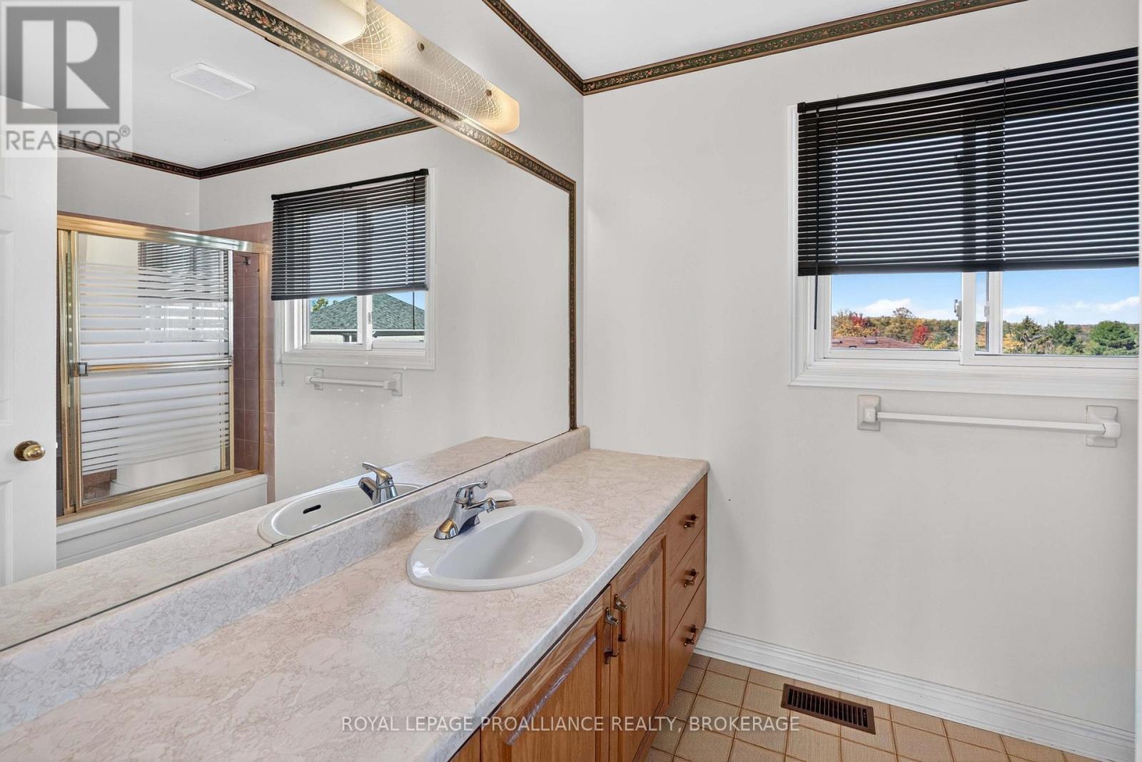 323 Sunrise Crescent, Kingston (East Gardiners Rd), Ontario  K7M 8A5 - Photo 30 - X14103368
