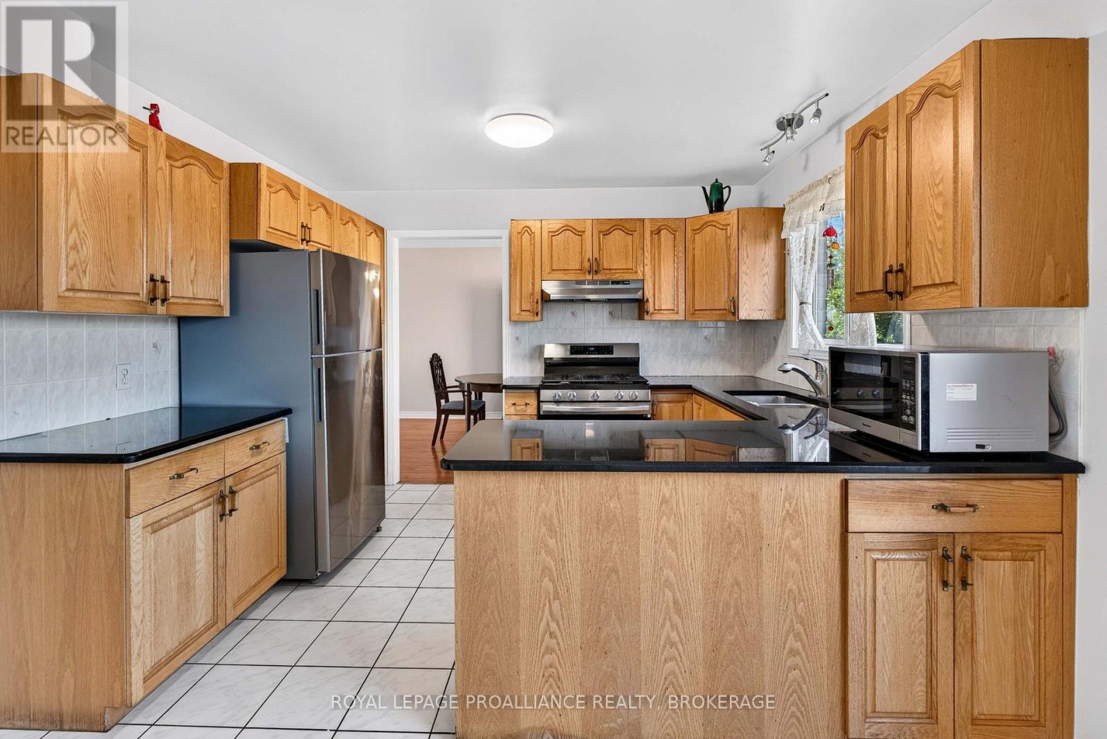 323 Sunrise Crescent, Kingston (East Gardiners Rd), Ontario  K7M 8A5 - Photo 9 - X14103368