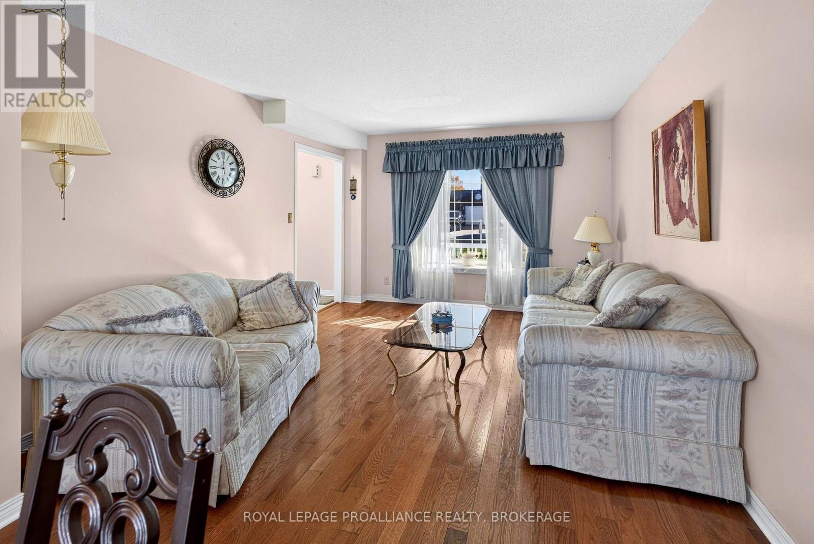 323 Sunrise Crescent, Kingston (East Gardiners Rd), Ontario  K7M 8A5 - Photo 7 - X14103368