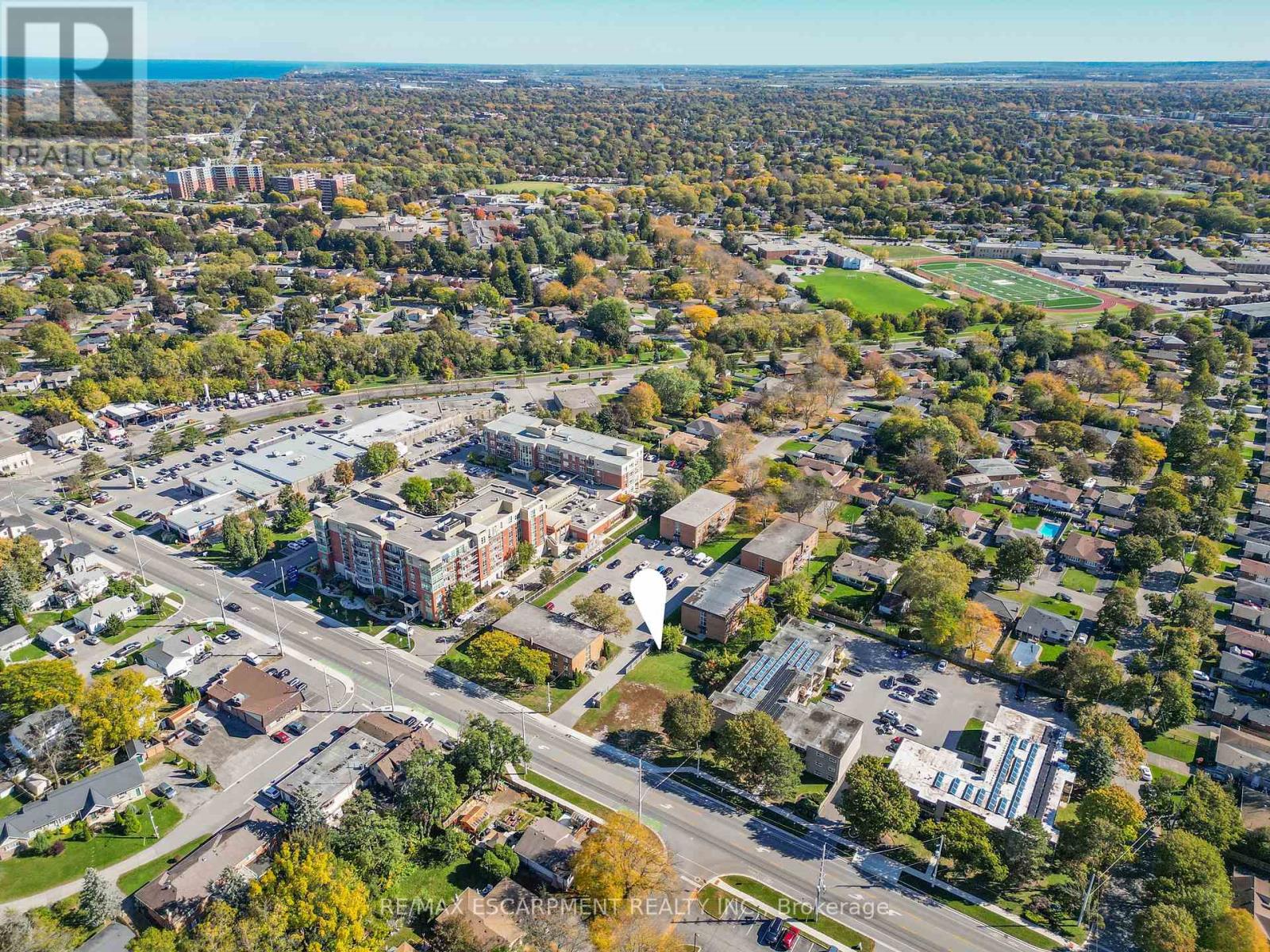 A - 574 Ontario Street, St. Catharines (Lakeport), Ontario  L2N 4N7 - Photo 4 - X14104124