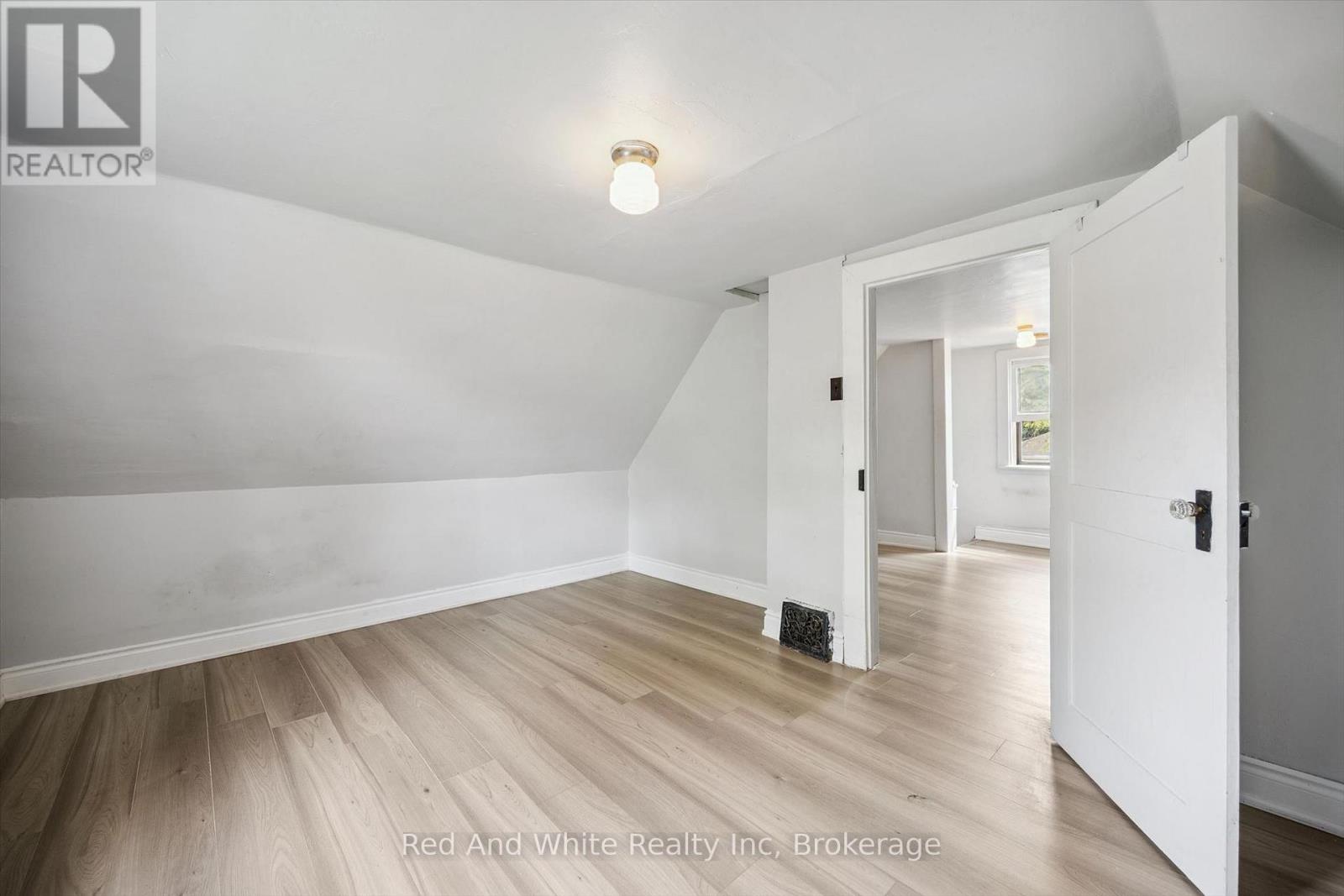 1279 Hamilton Street, Cambridge, Ontario  N3H 3G4 - Photo 18 - X14084616