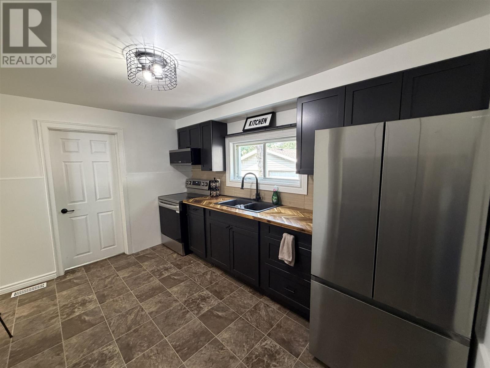 328 Mcnabb St, Sault Ste. Marie, Ontario  P6B 2B4 - Photo 6 - SM262945