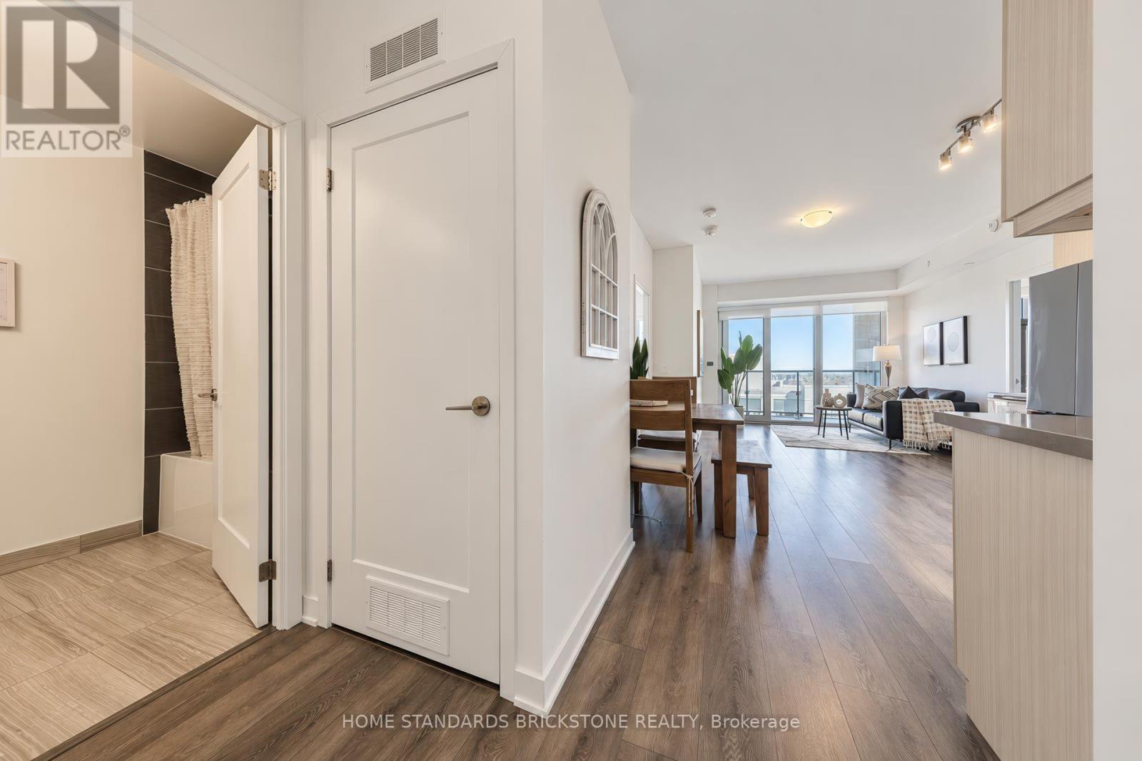 1207 - 105 Oneida Crescent, Richmond Hill, Ontario  L4B 0H6 - Photo 6 - N14103282