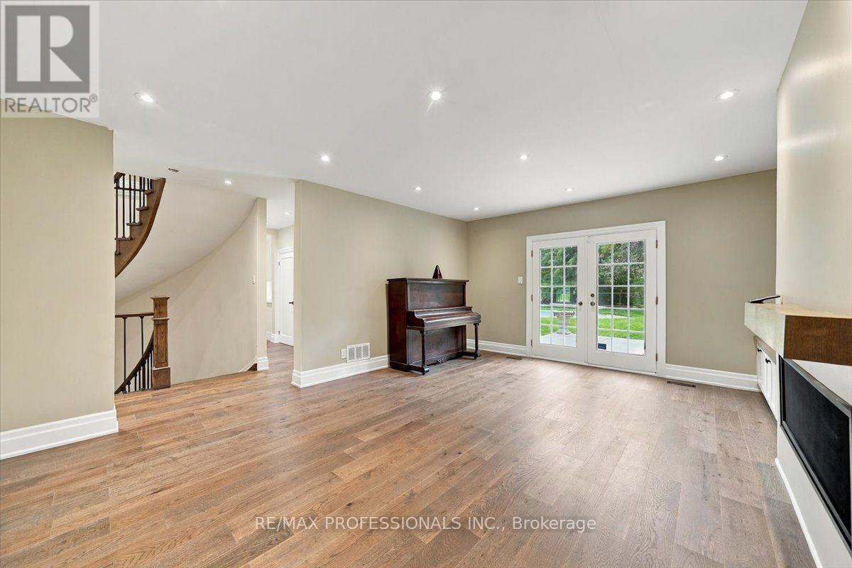 53 Edenvale Crescent, Toronto, Ontario M9A 4A5 - Photo 17 - W13845826