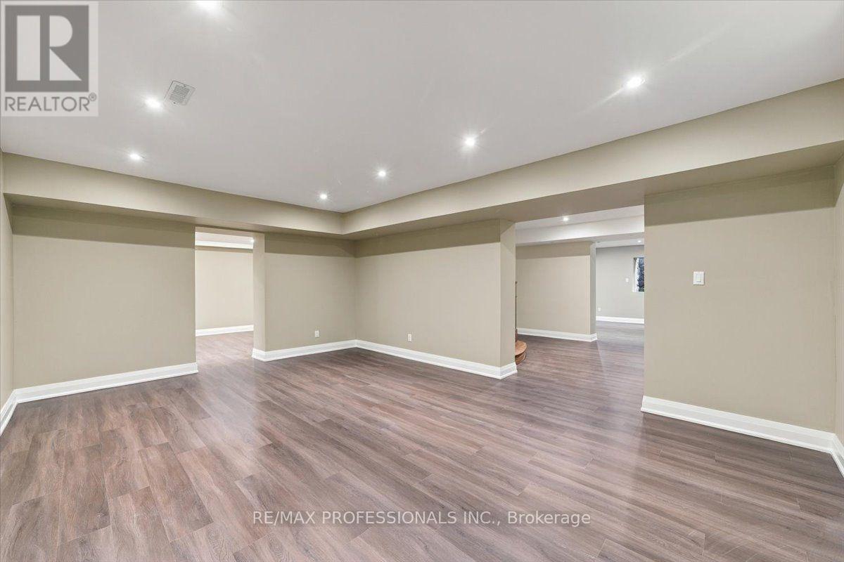 53 Edenvale Crescent, Toronto, Ontario M9A 4A5 - Photo 38 - W13845826