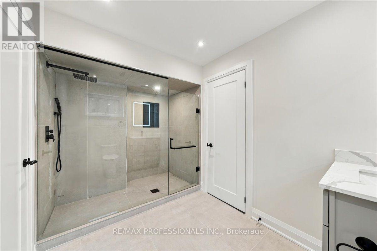 53 Edenvale Crescent, Toronto, Ontario M9A 4A5 - Photo 40 - W13845826