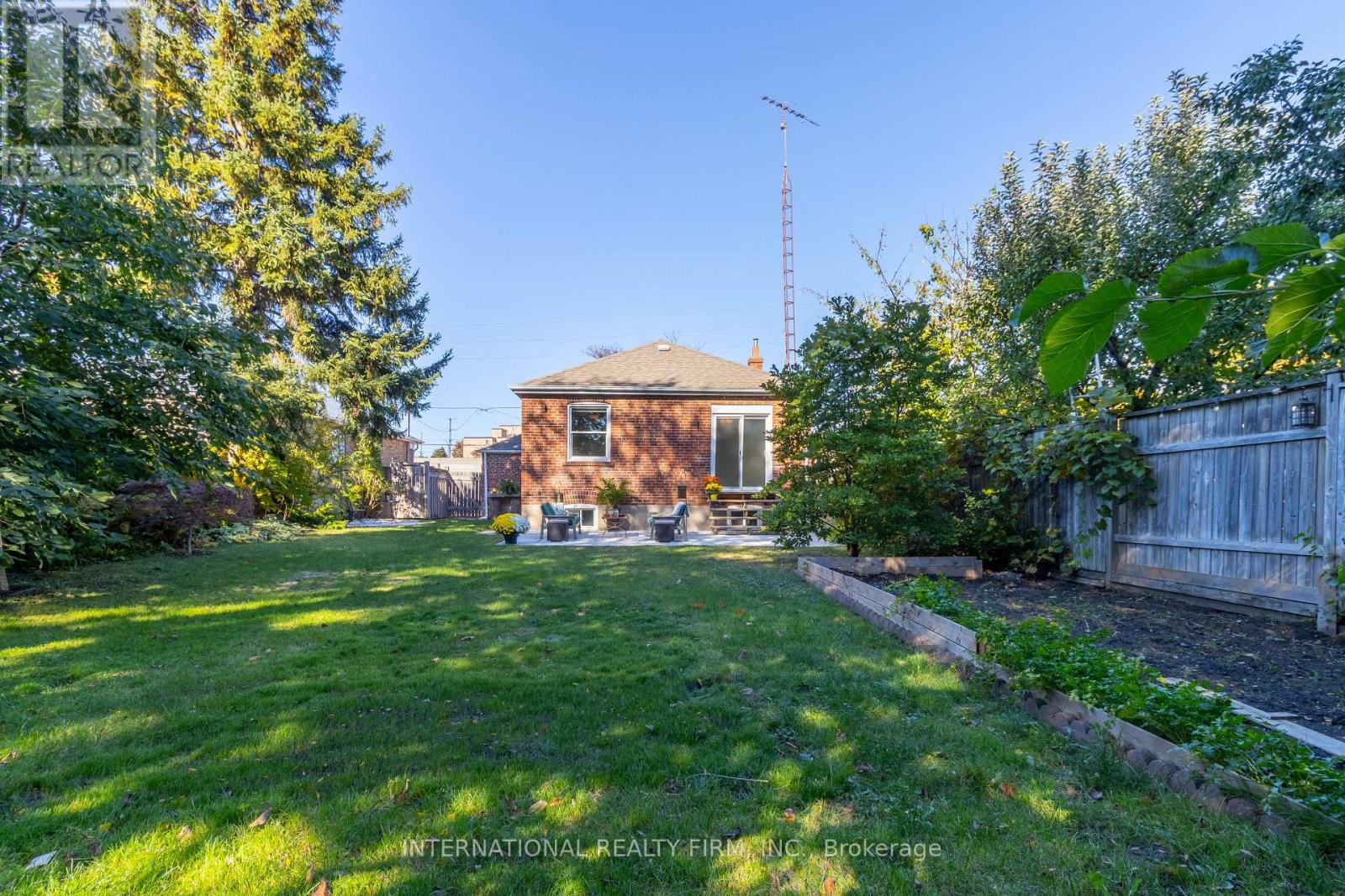 582 South Service Road, Mississauga, Ontario  L5G 2S6 - Photo 27 - W14083552