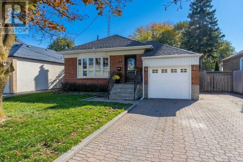 582 SOUTH SERVICE ROAD, Mississauga, Ontario
