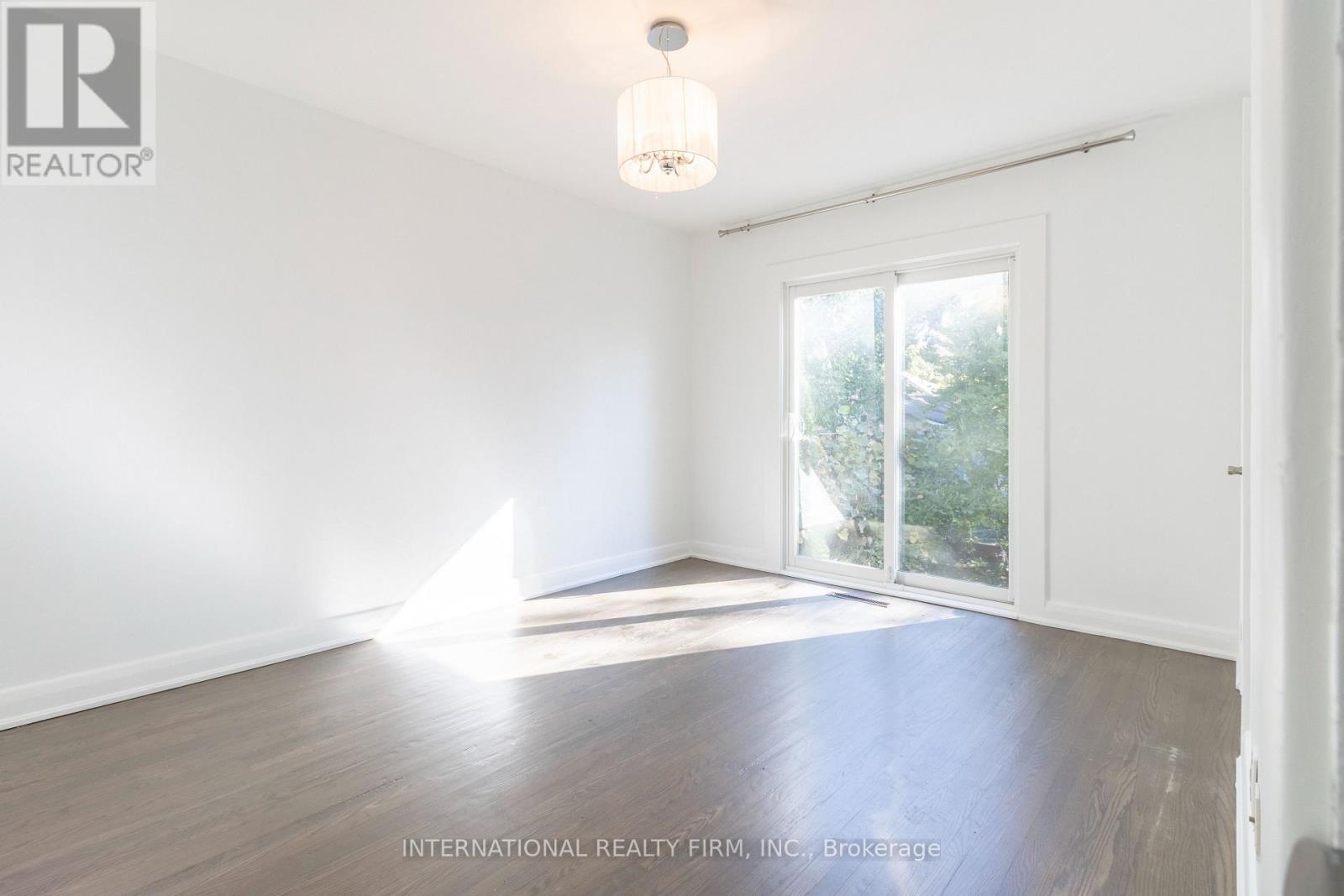 582 South Service Road, Mississauga, Ontario  L5G 2S6 - Photo 14 - W14083552