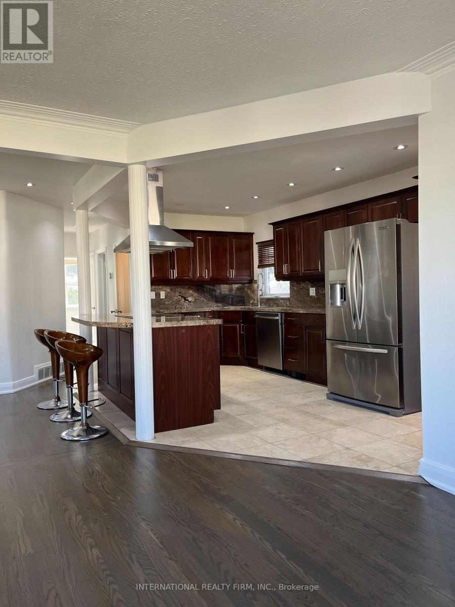 582 South Service Road, Mississauga, Ontario  L5G 2S6 - Photo 8 - W14083552