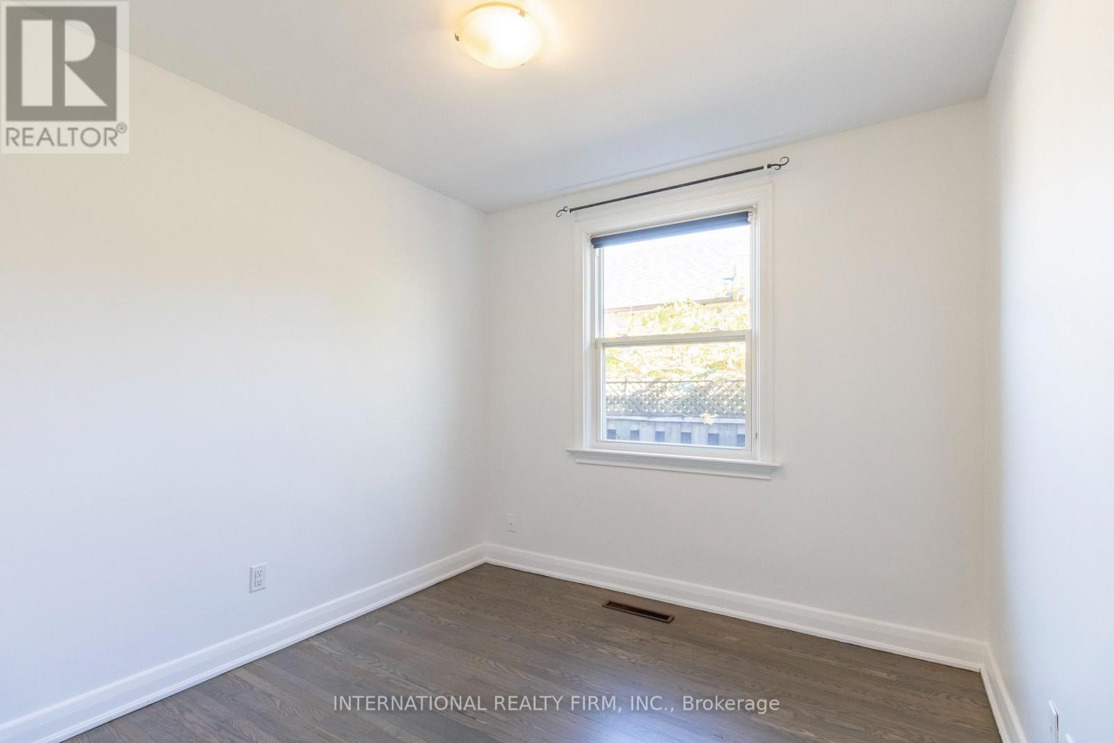 582 South Service Road, Mississauga, Ontario  L5G 2S6 - Photo 17 - W14083552
