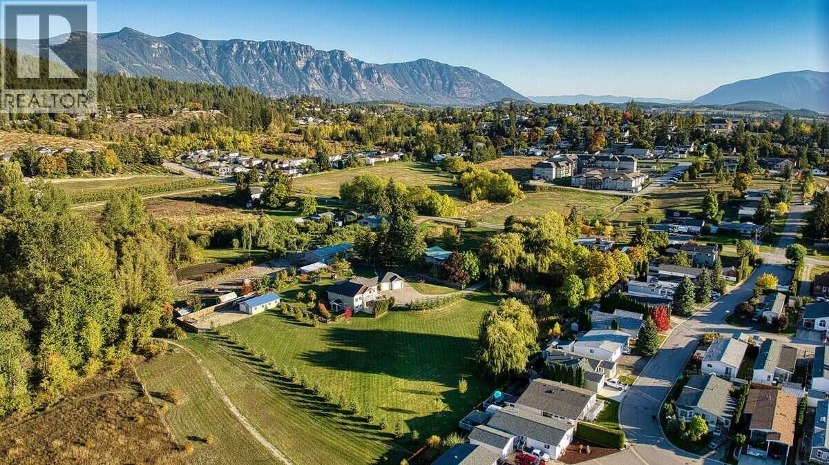 830 Devon Street, Creston, British Columbia  V0B 1G6 - Photo 11 - 10404273