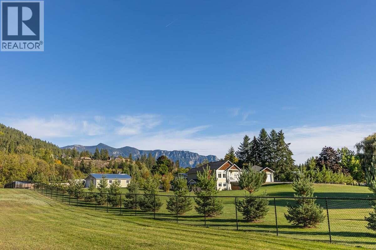 830 Devon Street, Creston, British Columbia  V0B 1G6 - Photo 23 - 10404273