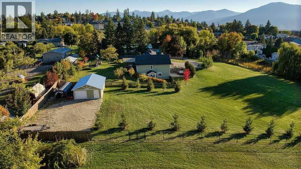 830 Devon Street, Creston, British Columbia  V0B 1G6 - Photo 3 - 10404273