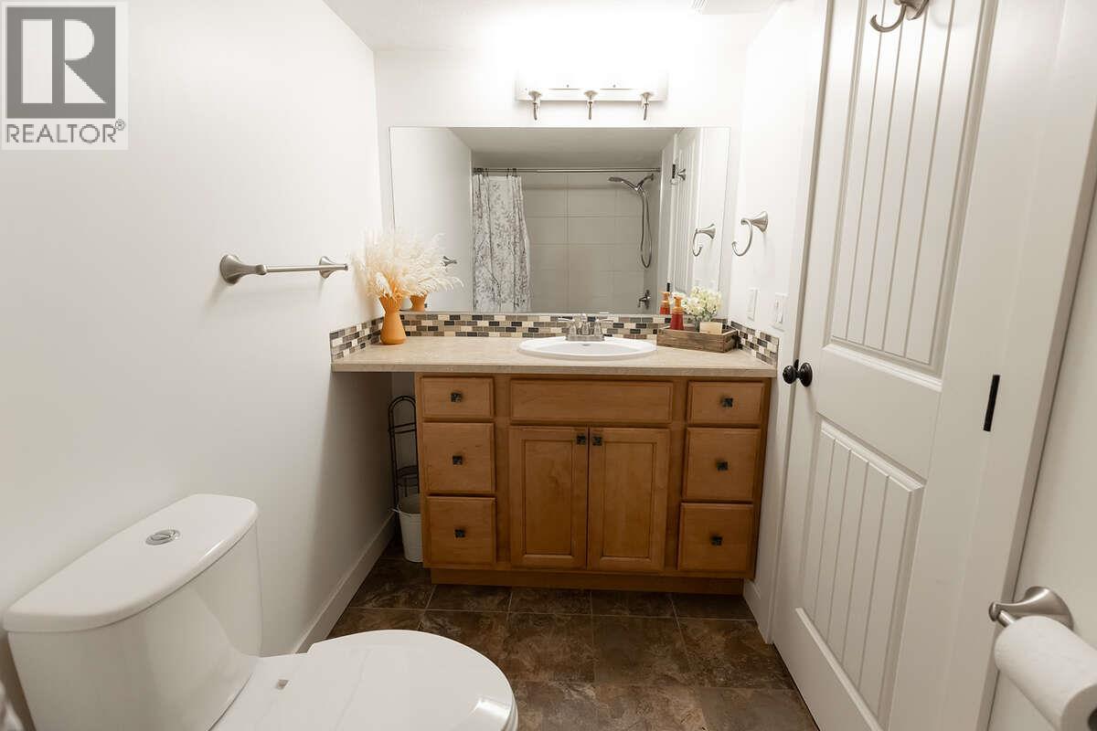 830 Devon Street, Creston, British Columbia  V0B 1G6 - Photo 59 - 10404273