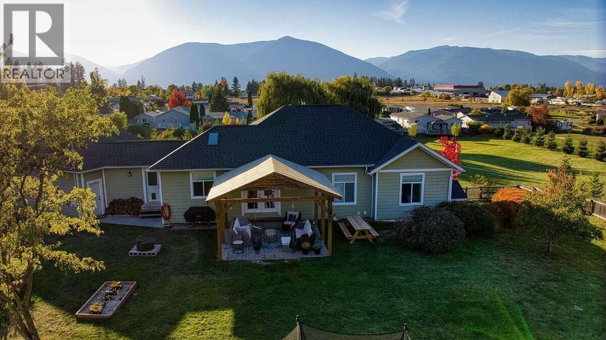 830 Devon Street, Creston, British Columbia  V0B 1G6 - Photo 6 - 10404273