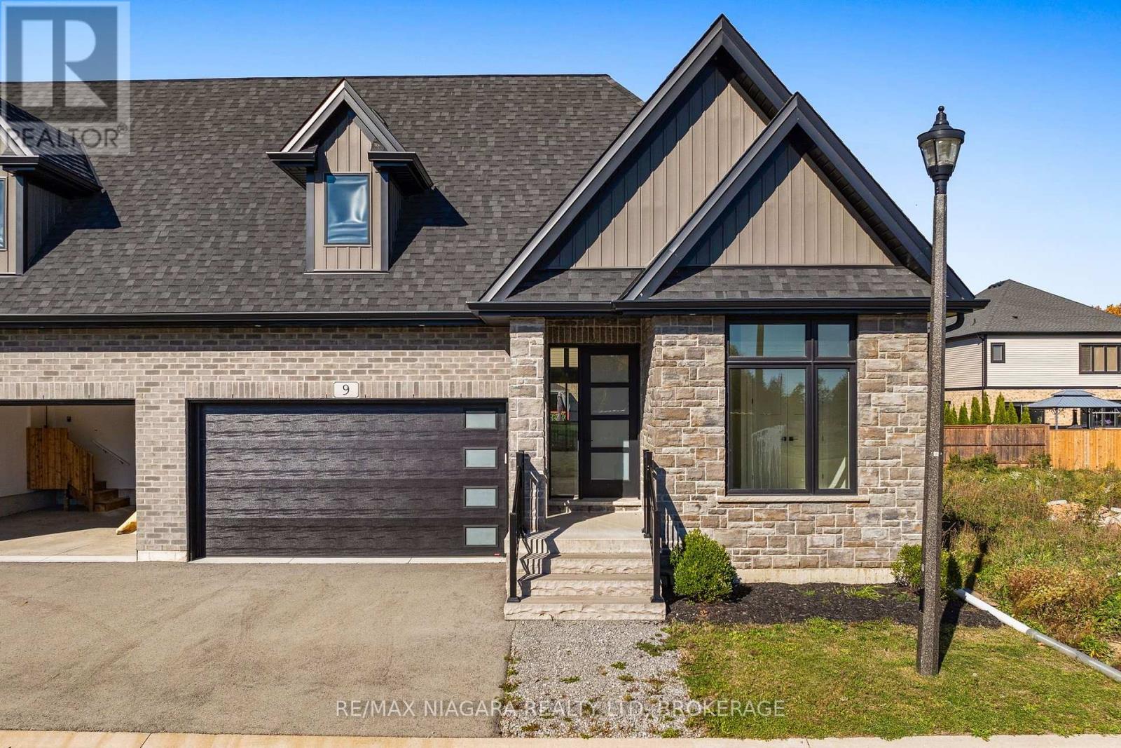 9 Primrose Street, Pelham, Ontario  L3E 0H1 - Photo 1 - X14103792