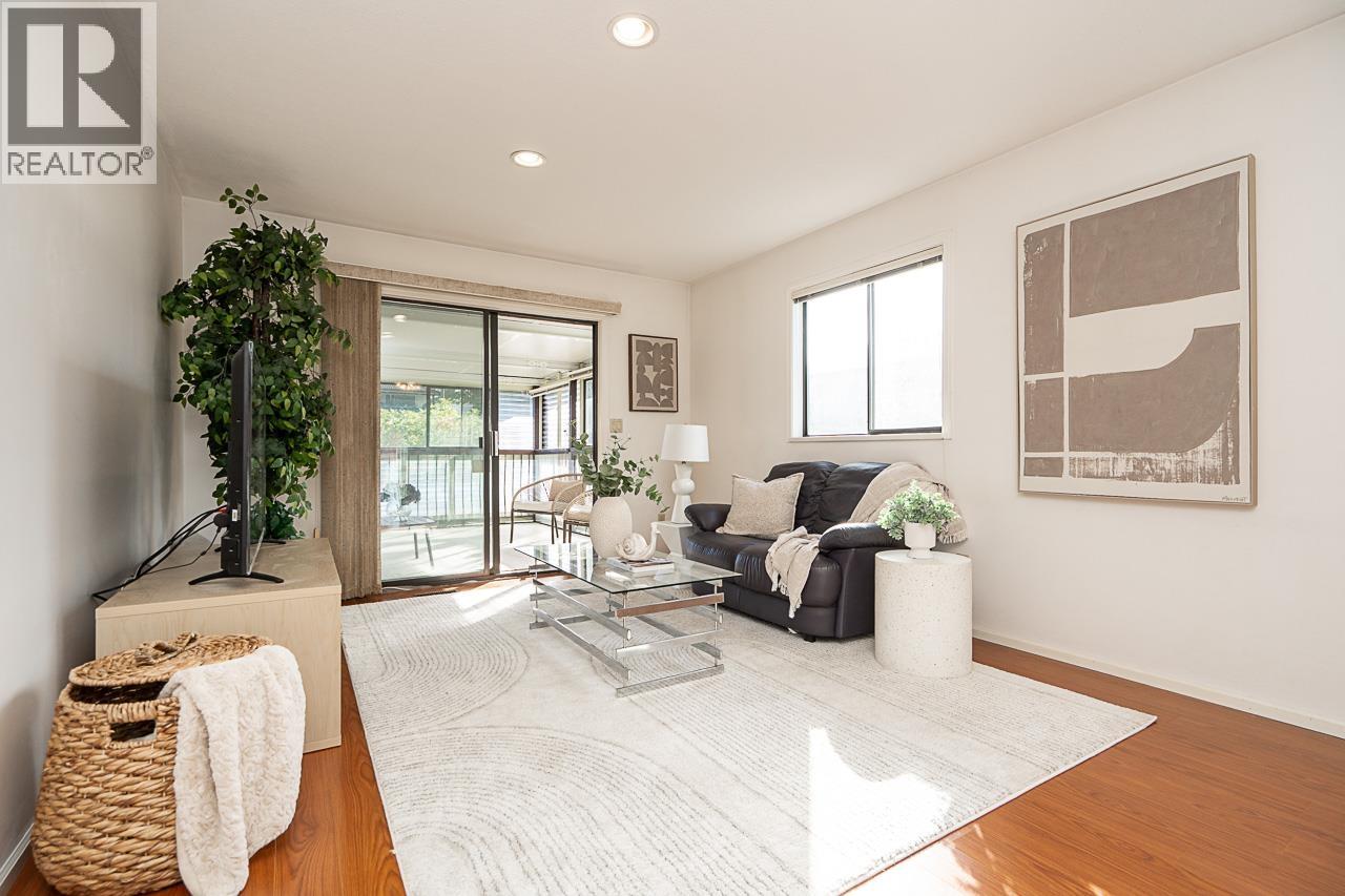 6760 Lakeview Avenue, Burnaby, British Columbia  V5E 2P4 - Photo 3 - R3172717