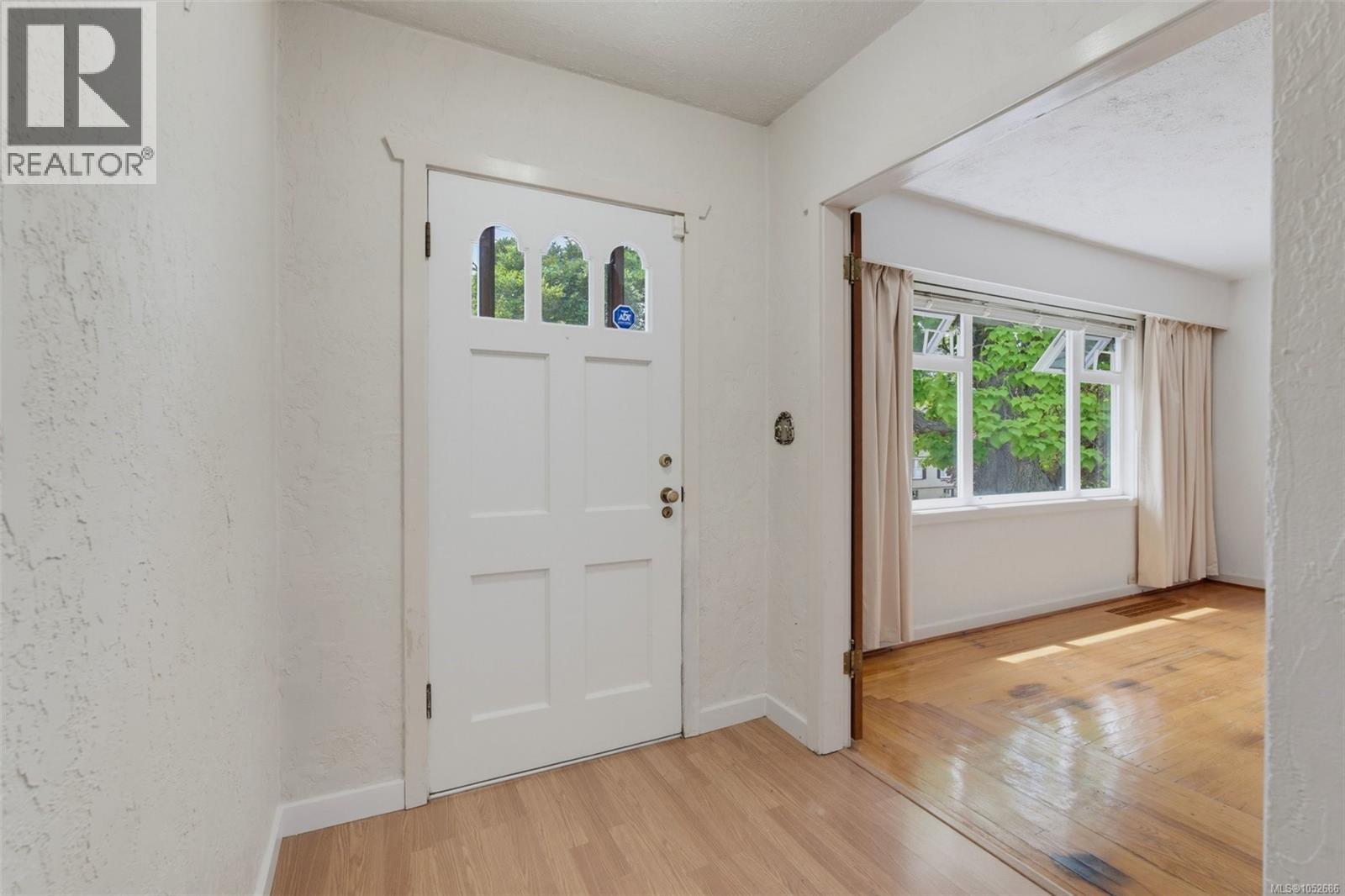 1790 Denman St, Victoria, British Columbia  V8R 1Y4 - Photo 5 - 1052686