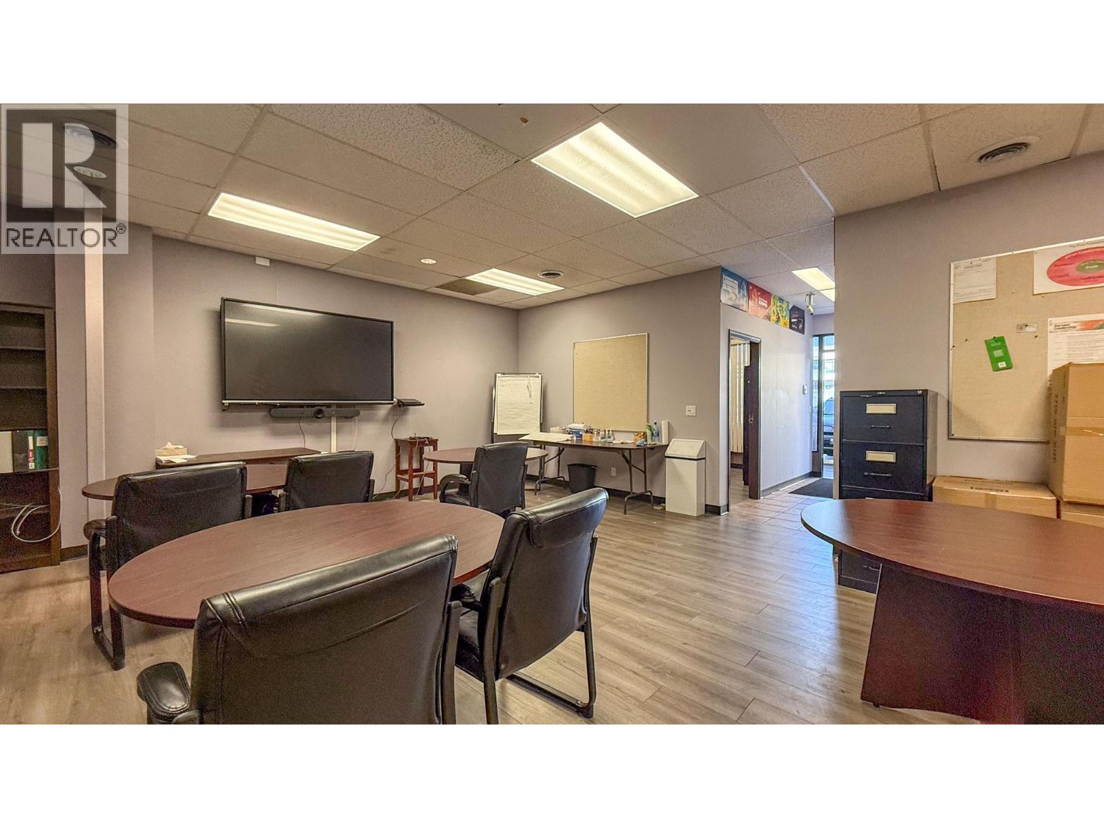 1117 Bernard Avenue, Kelowna, British Columbia  V1Y 6R3 - Photo 10 - 10404092