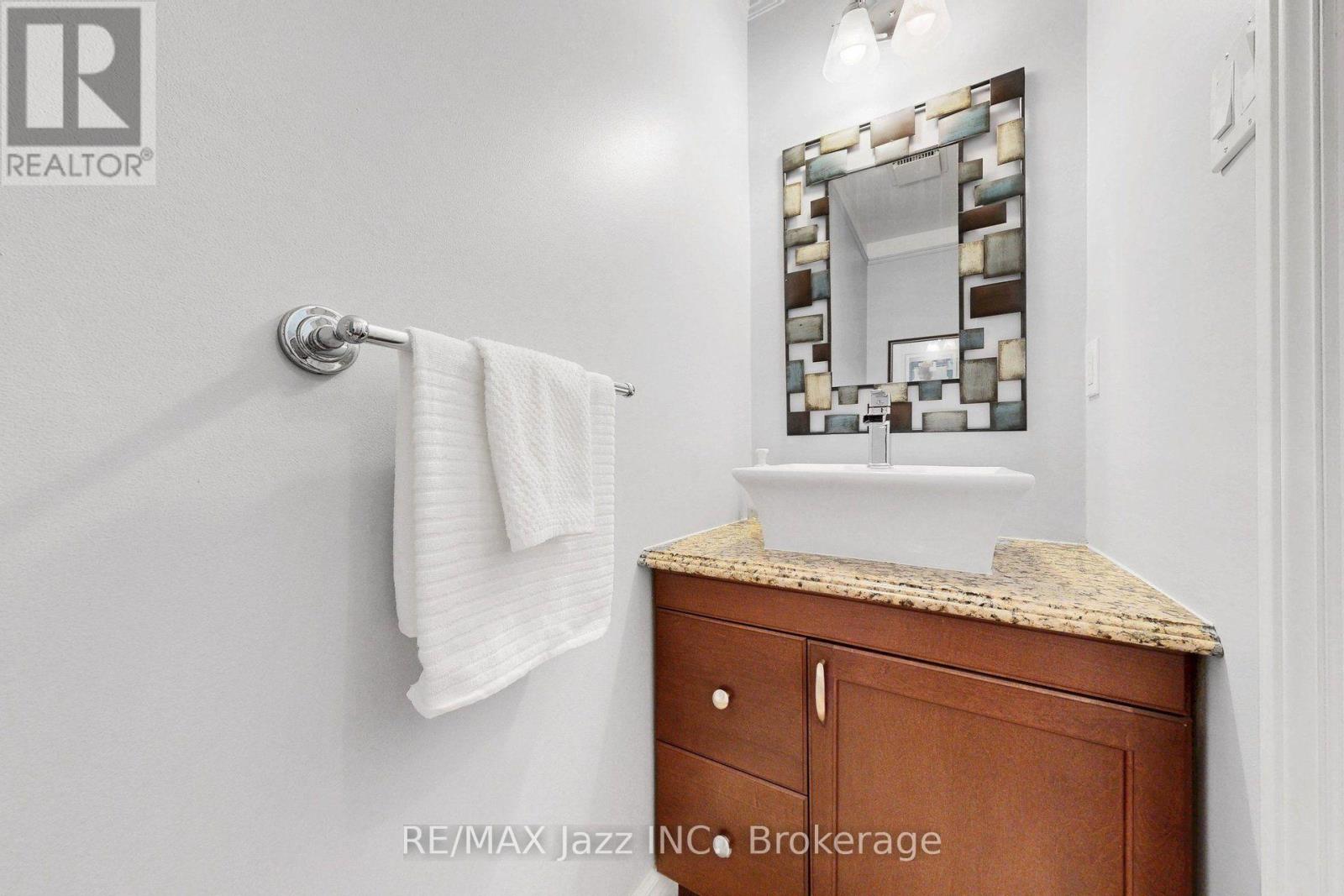 10 Trinity Crescent, Whitby, Ontario  L1N 6L2 - Photo 24 - E14104390