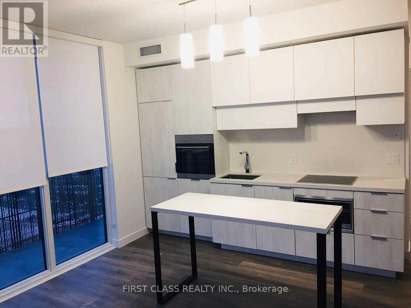 4302 - 8 EGLINTON AVENUE E