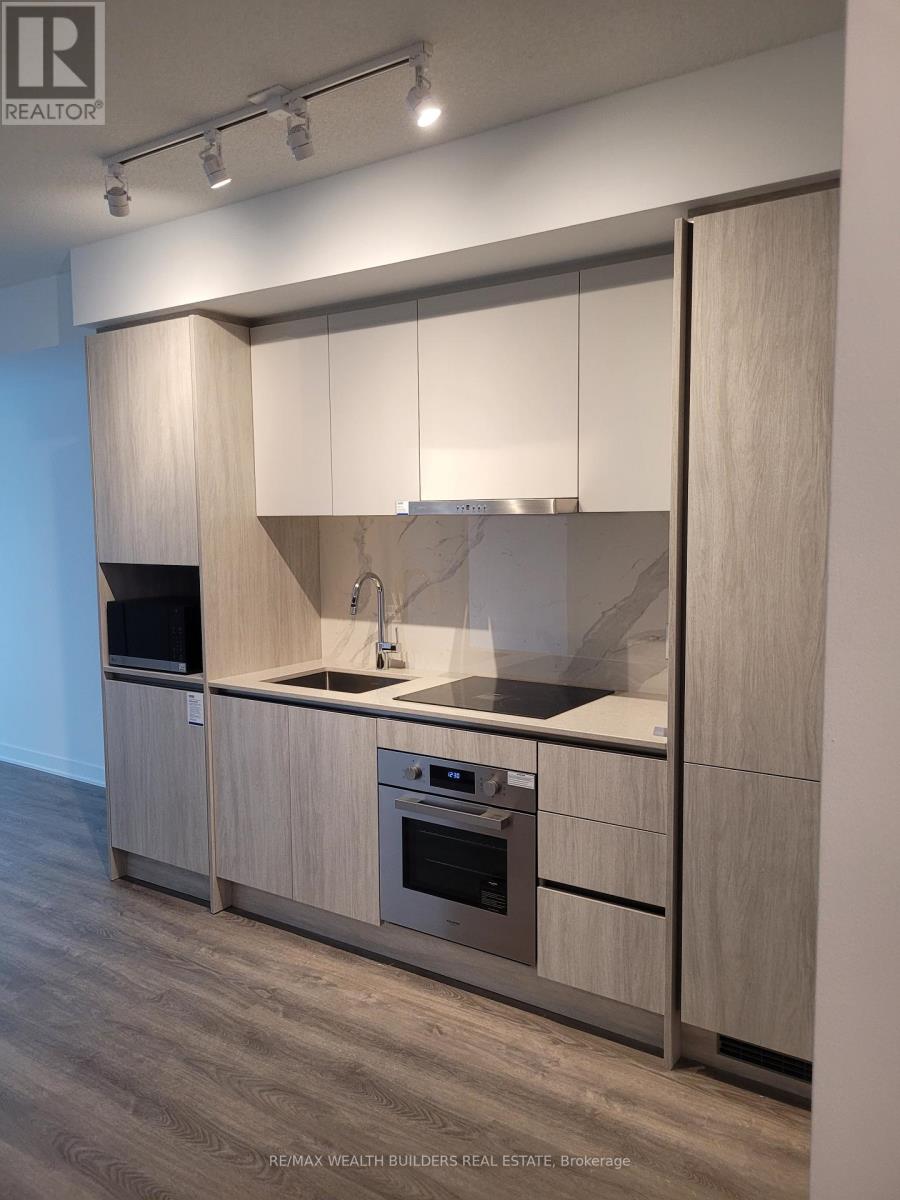 610 - 180 Front Street E, Toronto (Moss Park), Ontario  M5A 0A9 - Photo 2 - C14104362