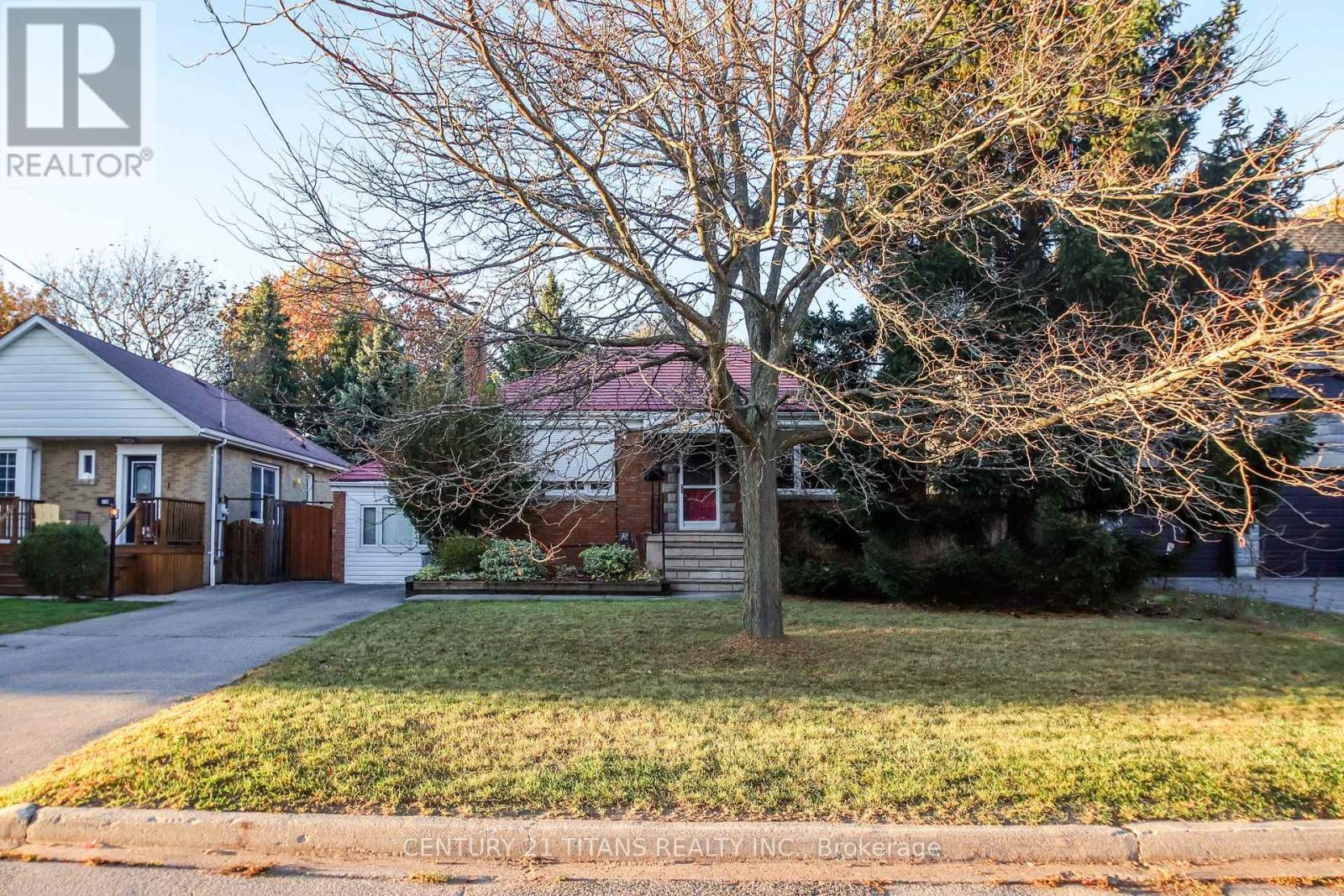 172 Phyllis Avenue, Toronto, Ontario  M1M 1Y8 - Photo 3 - E14104266