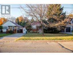 172 PHYLLIS AVENUE, Toronto, Ontario
