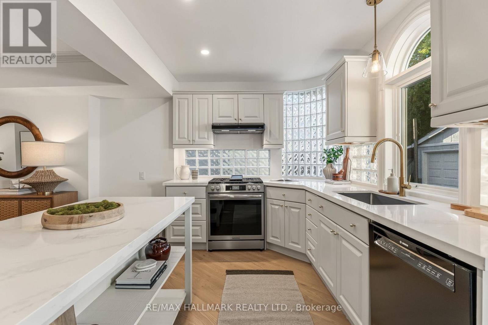 132 Duvernet Avenue, Toronto, Ontario  M4E 1V4 - Photo 13 - E14104346