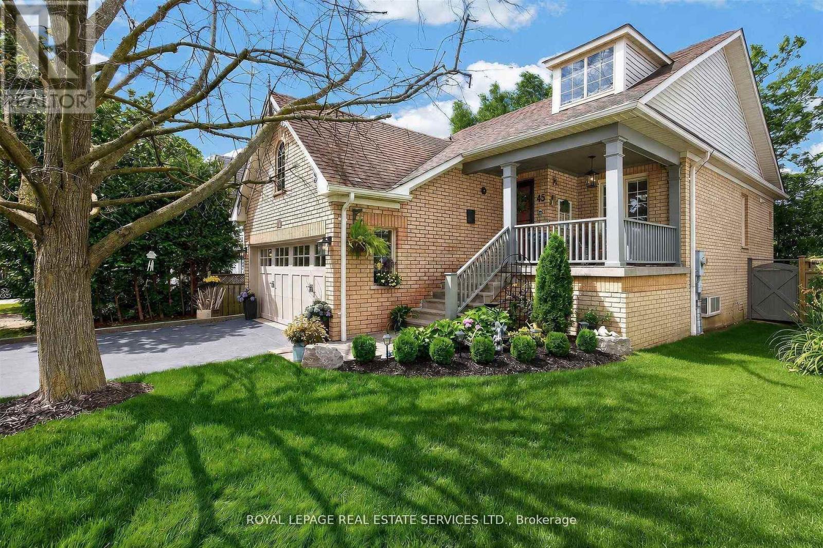 45 Rosemarie Crescent, Whitby, Ontario  L1M 1G6 - Photo 1 - E14104442