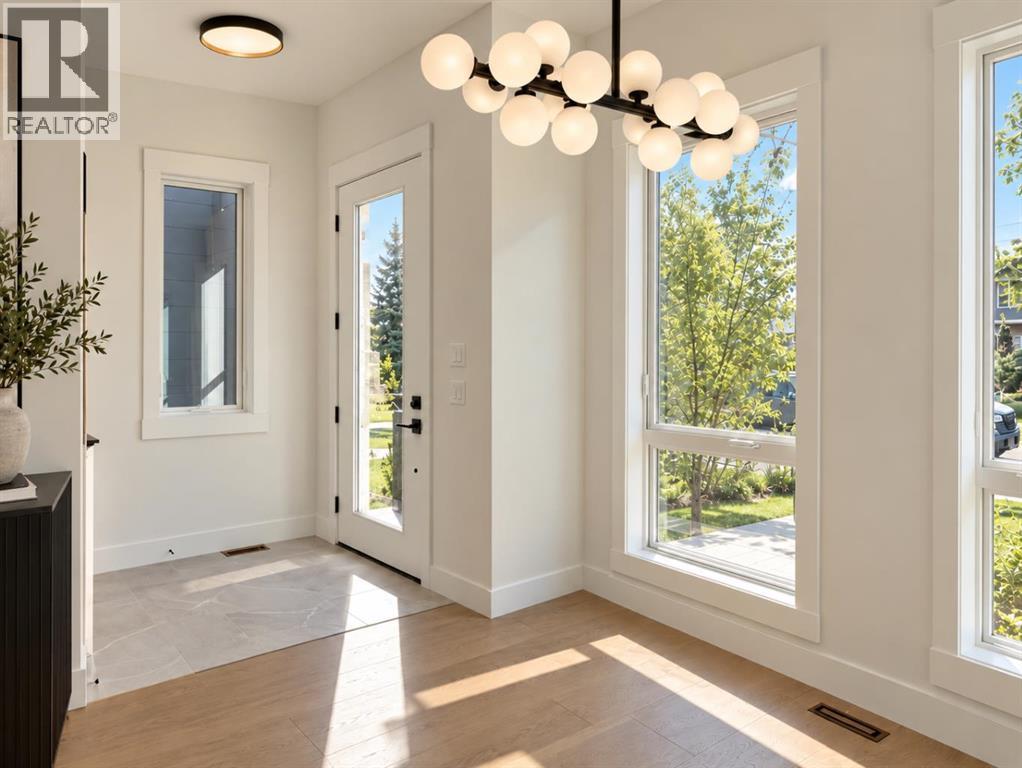 3130 39 Street Sw, Calgary, Alberta  T3E 3J1 - Photo 2 - A2317751