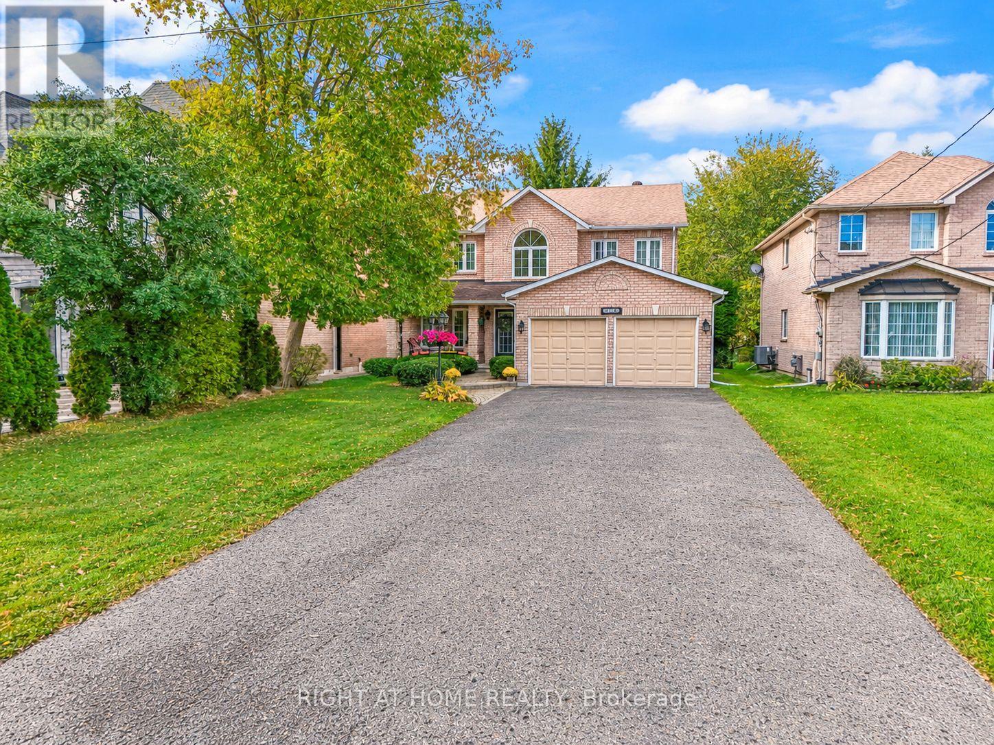 212 Olde Bayview Avenue, Richmond Hill, Ontario  L4E 3E1 - Photo 3 - N14104394