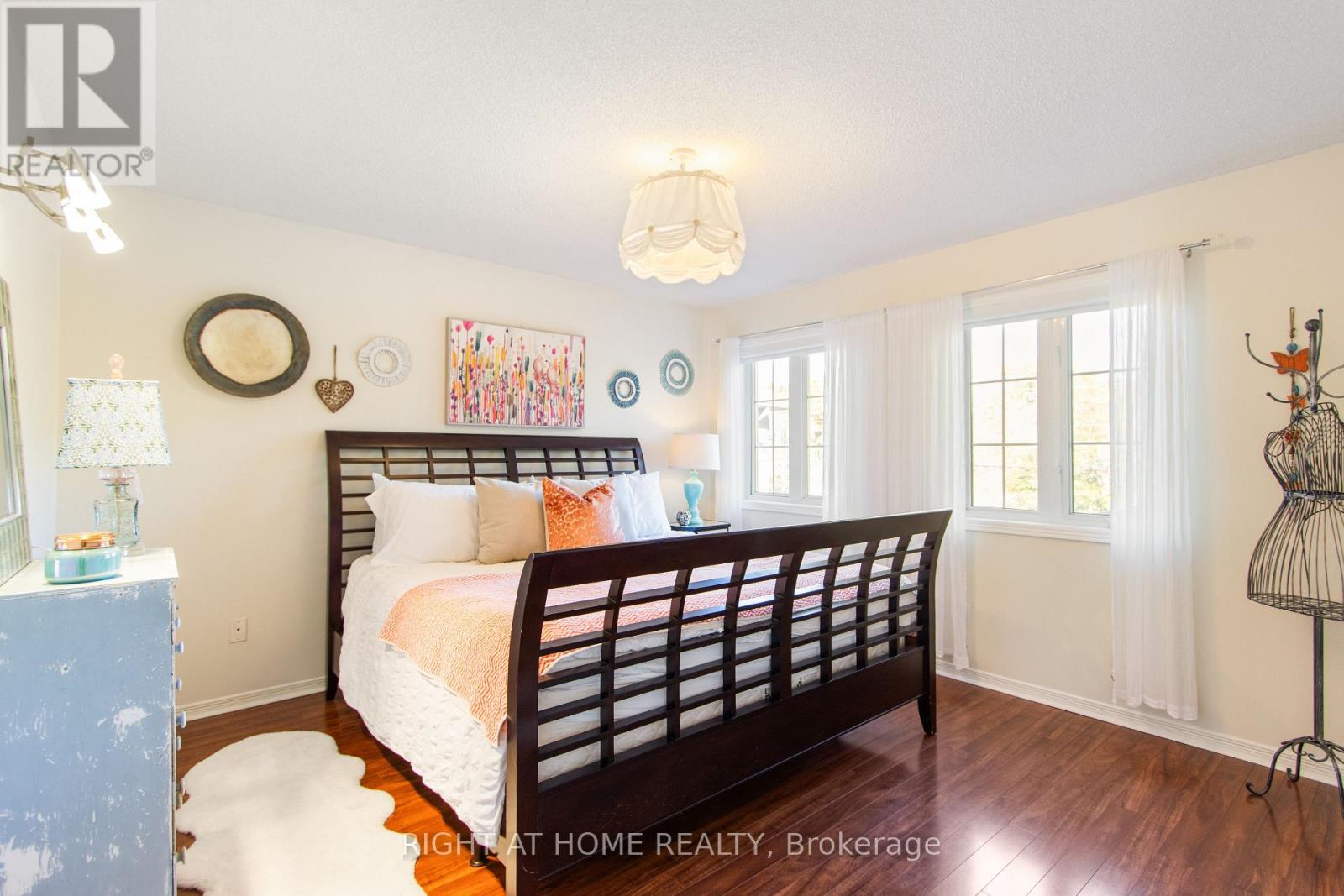 212 Olde Bayview Avenue, Richmond Hill, Ontario  L4E 3E1 - Photo 30 - N14104394