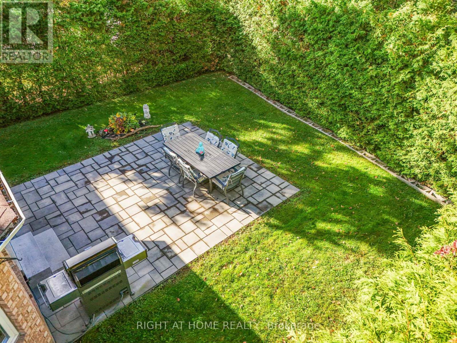 212 Olde Bayview Avenue, Richmond Hill, Ontario  L4E 3E1 - Photo 33 - N14104394