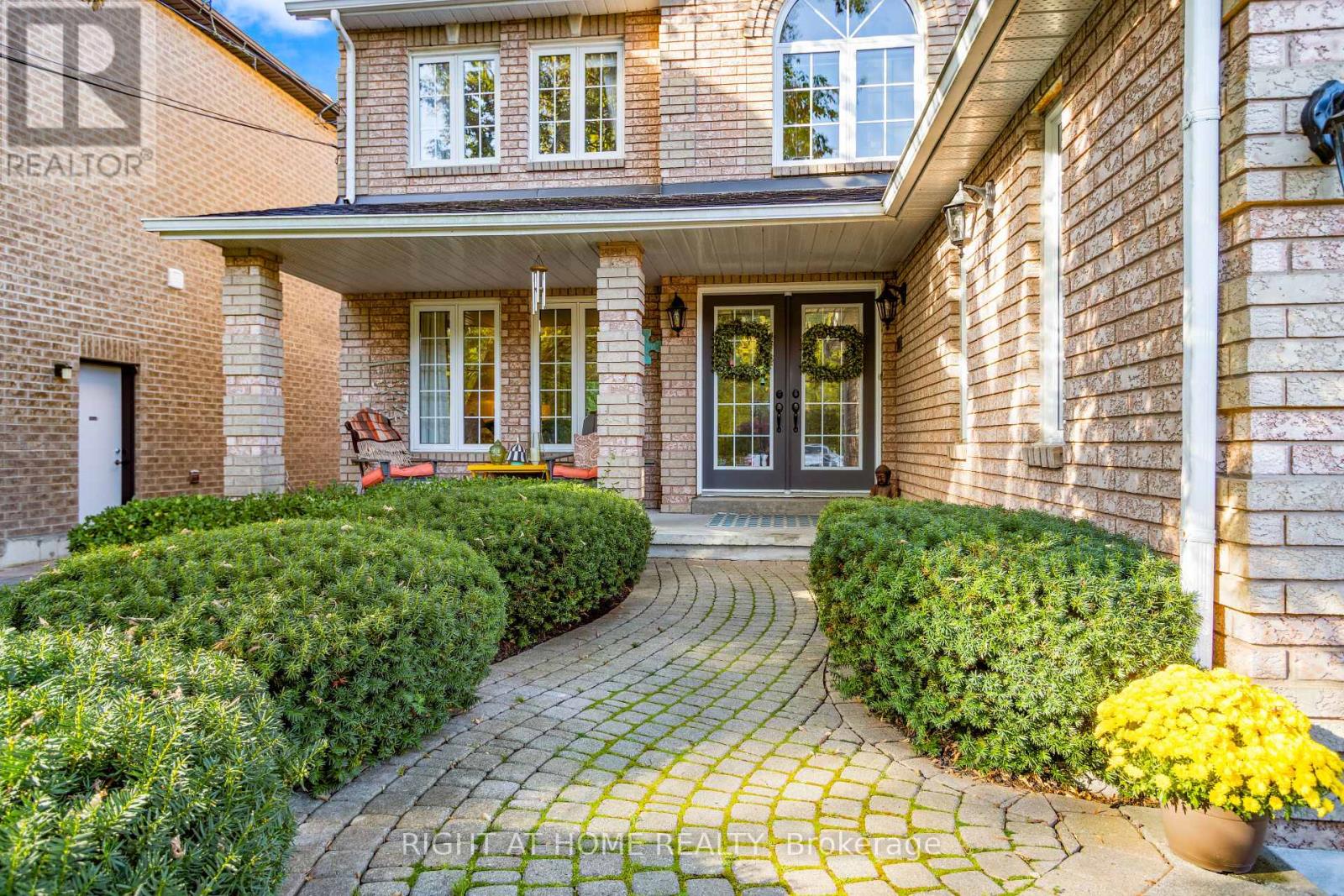 212 Olde Bayview Avenue, Richmond Hill, Ontario  L4E 3E1 - Photo 6 - N14104394