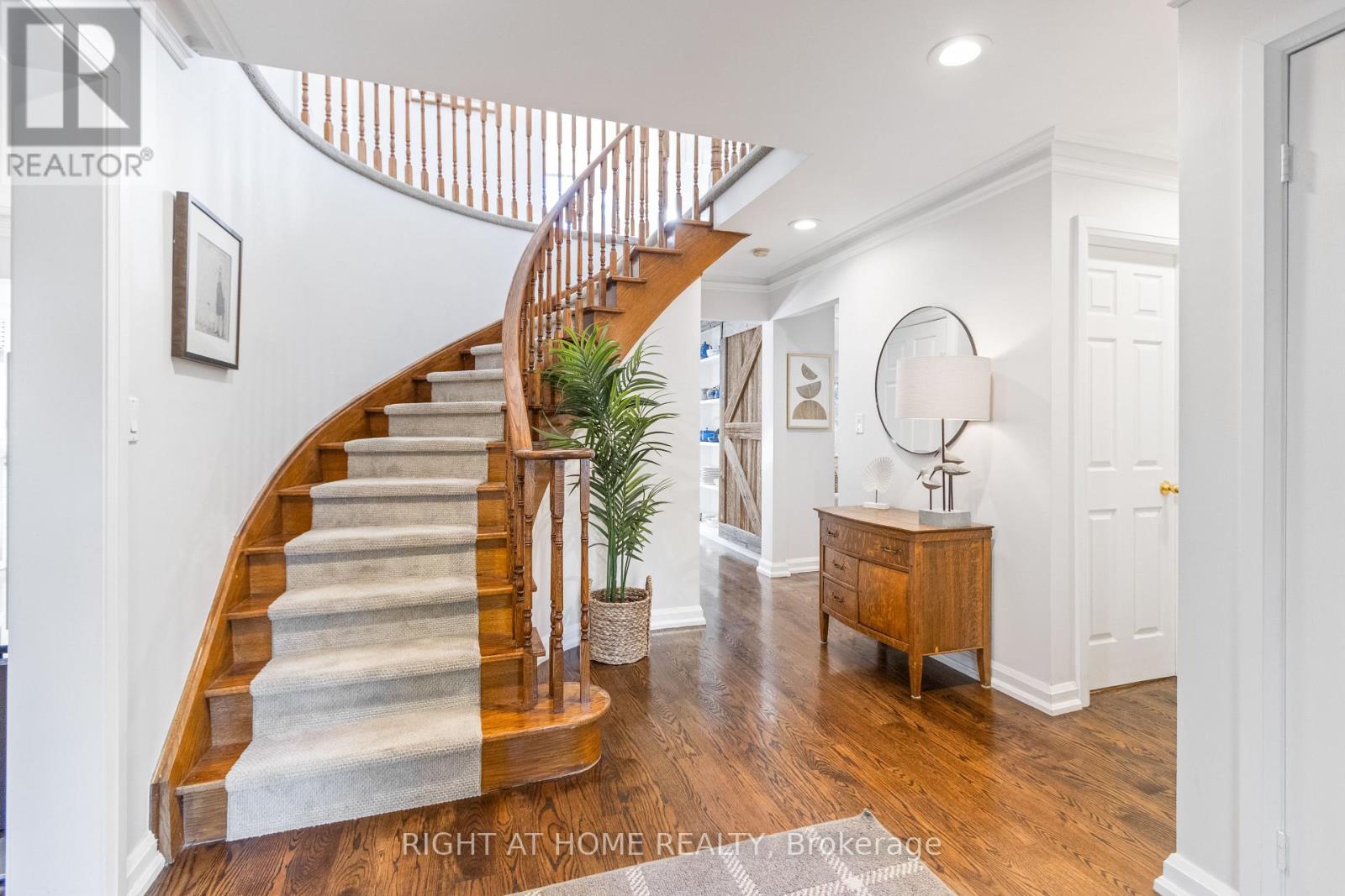 212 Olde Bayview Avenue, Richmond Hill, Ontario  L4E 3E1 - Photo 8 - N14104394