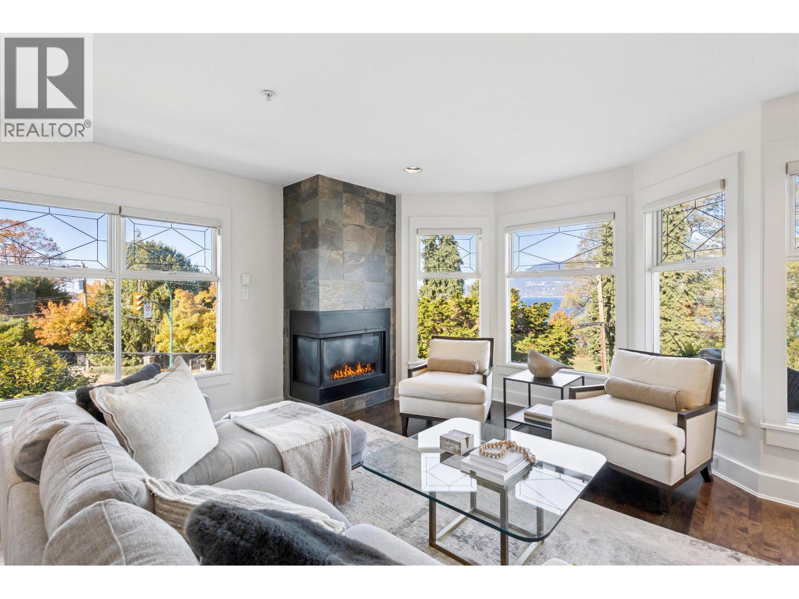 2697 YORK AVENUE, Vancouver, British Columbia