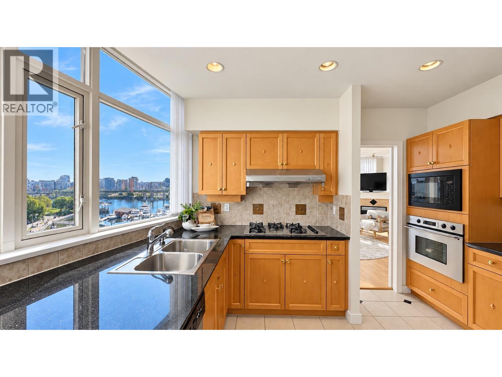 701 1111 Marinaside Crescent, Vancouver, British Columbia  V6Z 2Y3 - Photo 6 - R3177266